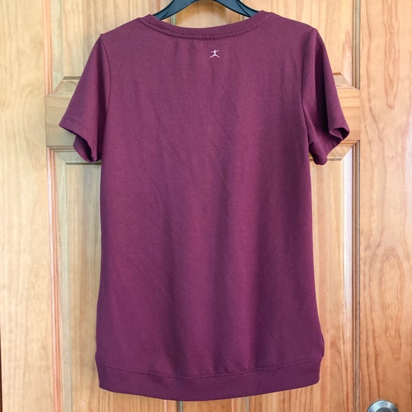 Women’s size small Danskin burgundy/maroon gently used short sleeved top - Picture 4 of 9
